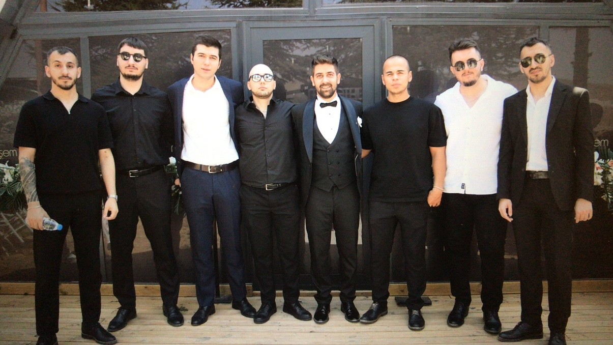 Taç house party